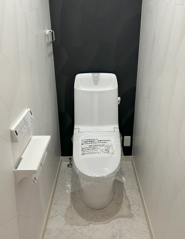 貝塚市東山6丁目戸建のトイレ|2階トイレ