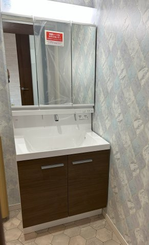 貝塚市東山6丁目戸建の独立洗面台|洗面化粧台