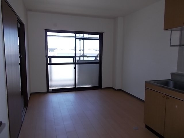 スクエアガーデンの居間・リビング