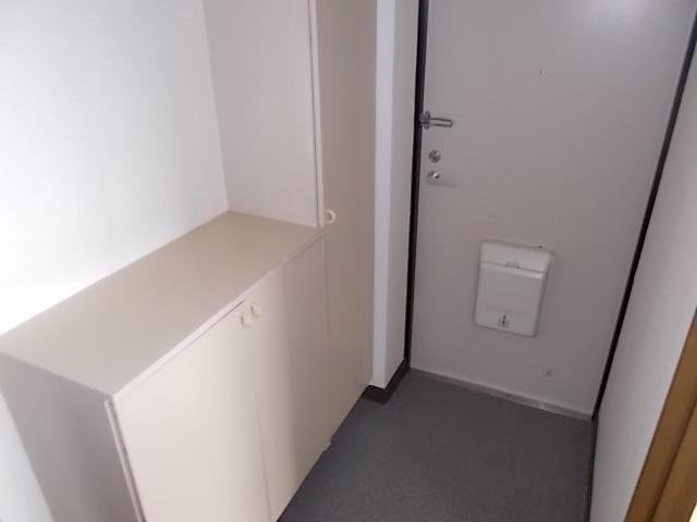 グランデージ堀の玄関