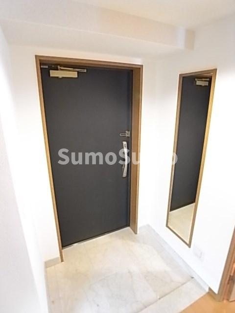 リーガル神戸三宮山手の玄関