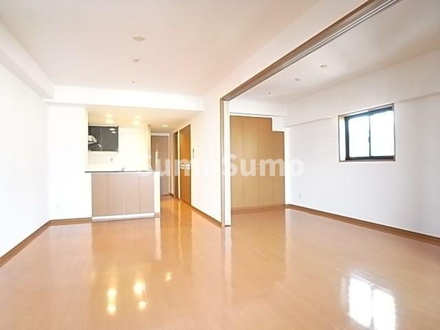 リーガル神戸三宮山手の居間・リビング