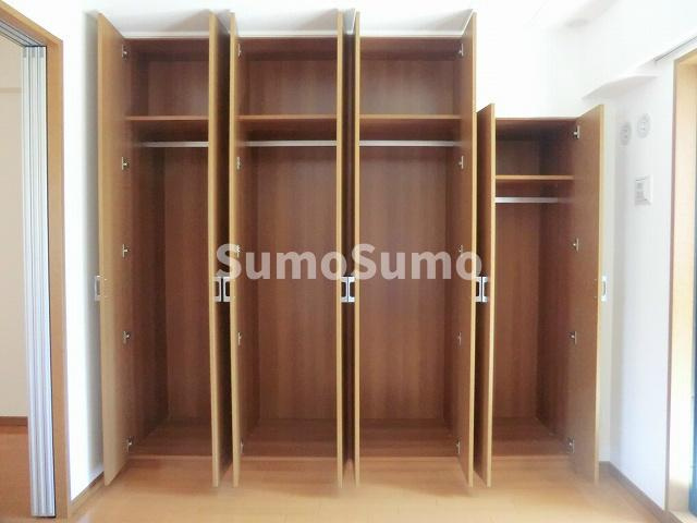 リーガル神戸三宮山手の収納