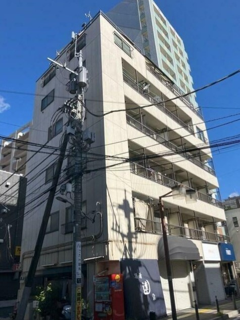 石川ビルの外観