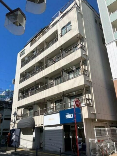 石川ビルの外観