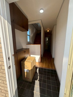 【玄関】 | 坂戸市島田　中古戸建　東武東上線『北坂戸駅』2.9km　【勝呂小学区】