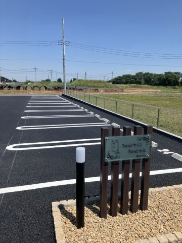 Nextウィン　の駐車場