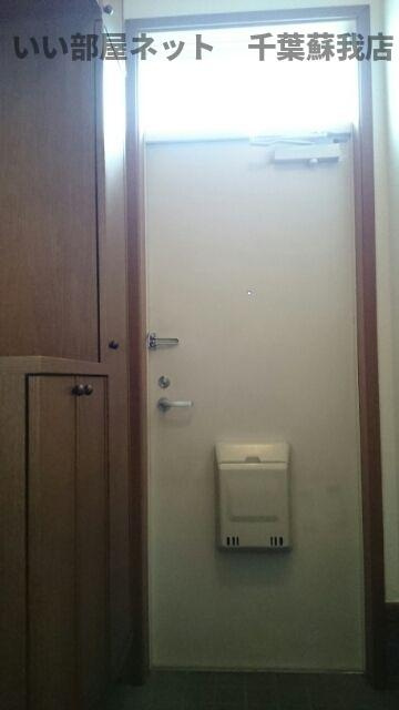 ハイツミチの玄関|収納もある玄関です