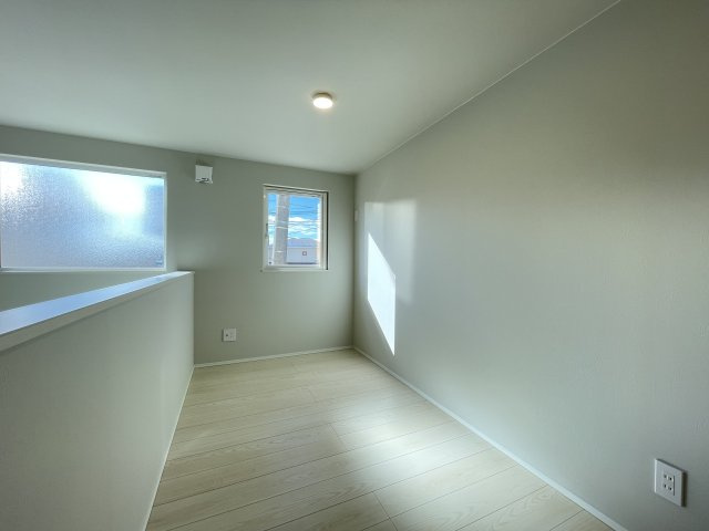 八戸市白銀4丁目の洋室