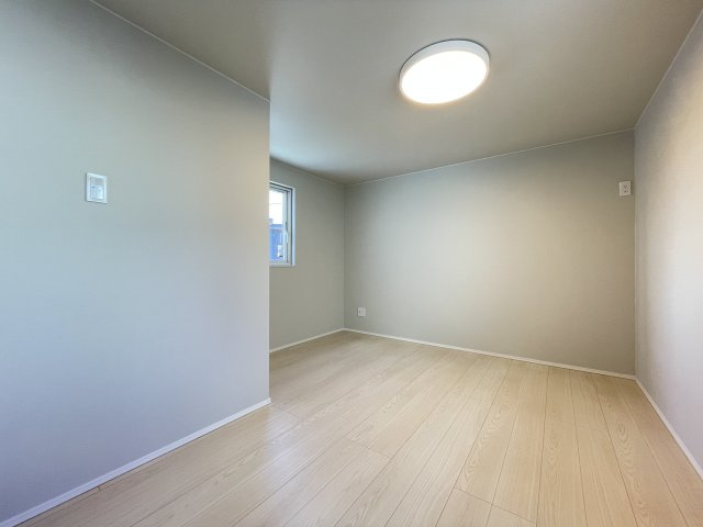 八戸市白銀4丁目の洋室