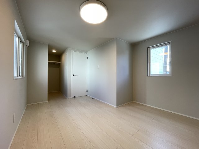 八戸市白銀4丁目の洋室