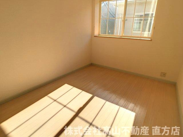直方市大字感田のアパートの内装