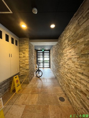 【エントランス】 | ドュ・シンビオス・桜川