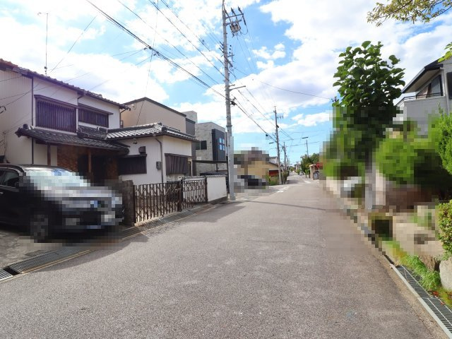 【前面道路含む現地写真】の画像