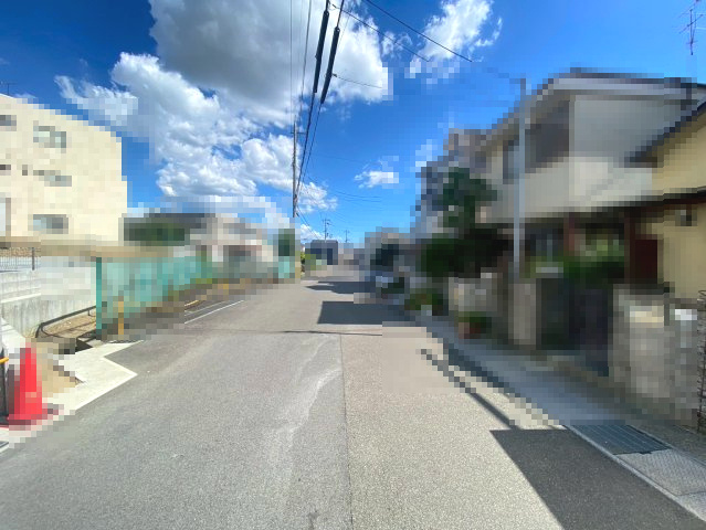 【価格改定】長岡京市奥海印寺太鼓山の前面道路含む現地写真|小学校まで徒歩約11分。
お子様の通学も安心です！