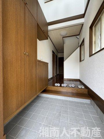 寒川町一之宮２丁目２３０３番戸建ての玄関|きれいな玄関です