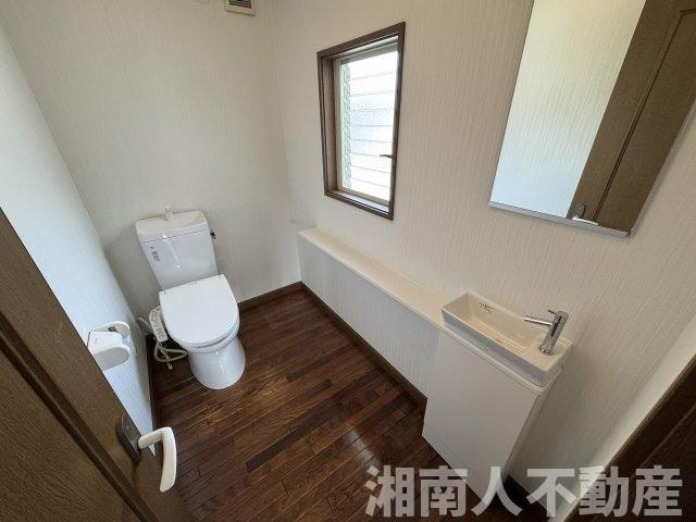 寒川町一之宮２丁目２３０３番戸建てのトイレ|シンプルで使いやすいトイレです