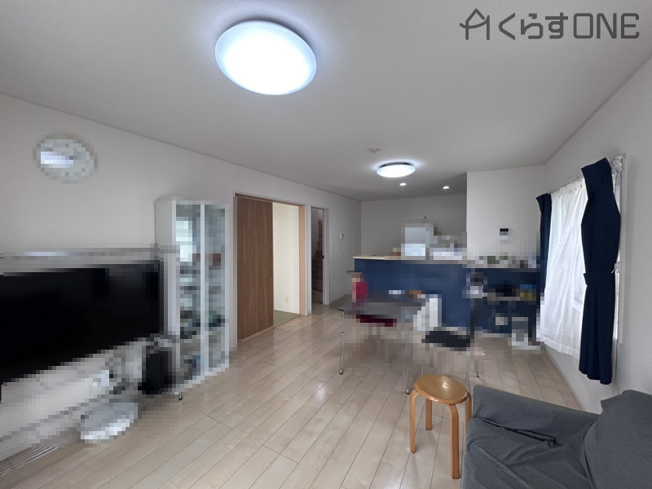 【居間・リビング】 | 姫路市余部区上余部／中古戸建