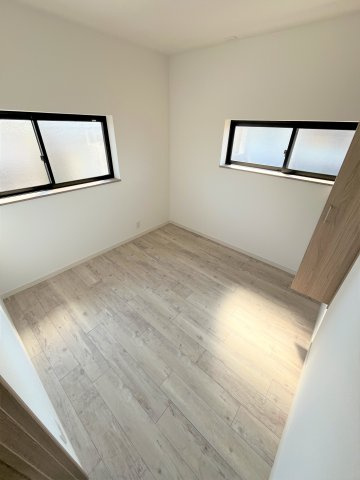 【洋室】 | 仲介手数料無料！厚南小学校に通えるリフォーム済み中古住宅　宇部市厚南北１丁目 | きれいな洋室です