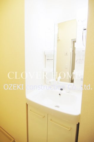 BE AMBITIOUSの独立洗面台