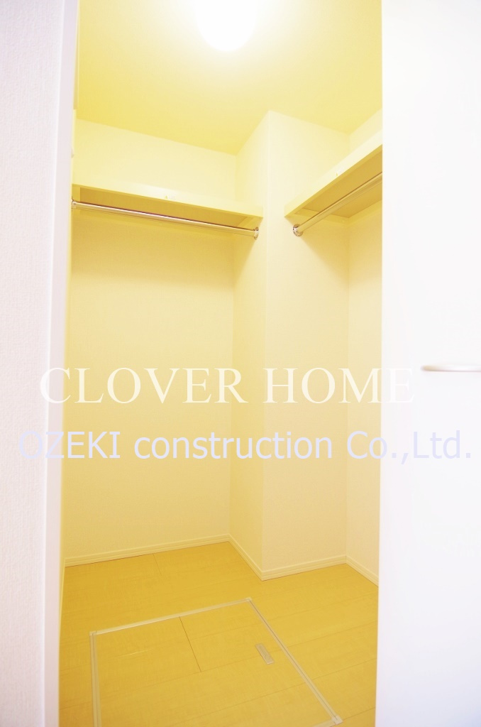 BE AMBITIOUSの収納