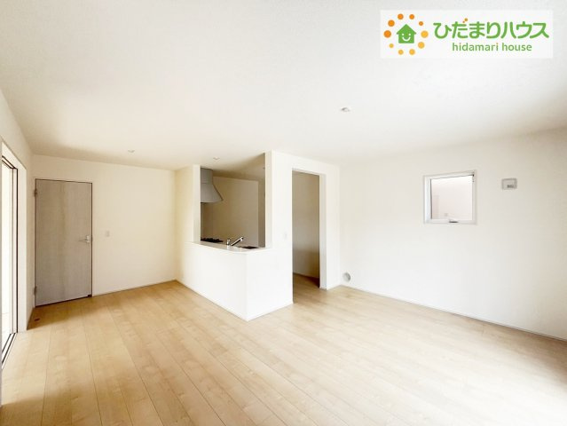 いわき市平愛谷町4丁目第1　新築戸建　4号棟の居間・リビング|お子様が元気に遊べる広々としたリビングです。