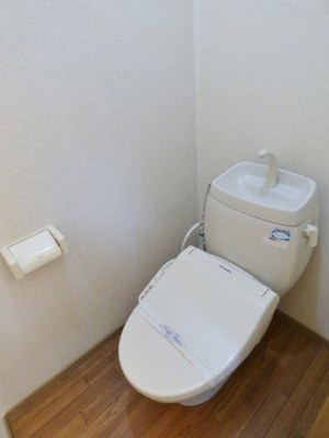 【トイレ】 | グリーンパークトキワ A | 温水洗浄便座で快適♪　※掲載画像は同タイプの別室内画像のためイメージとしてご参照ください。