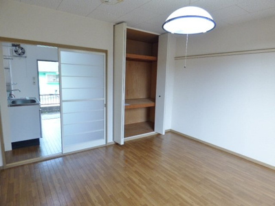 【居間・リビング】 | グリーンパークトキワ A | ※掲載画像は同タイプの別室内画像のためイメージとしてご参照ください。