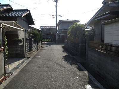 【前面道路含む現地写真】 | 下貫三丁目9番11号（B-25）