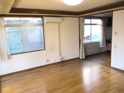 【居間・リビング】 | 下貫三丁目9番11号（B-25）