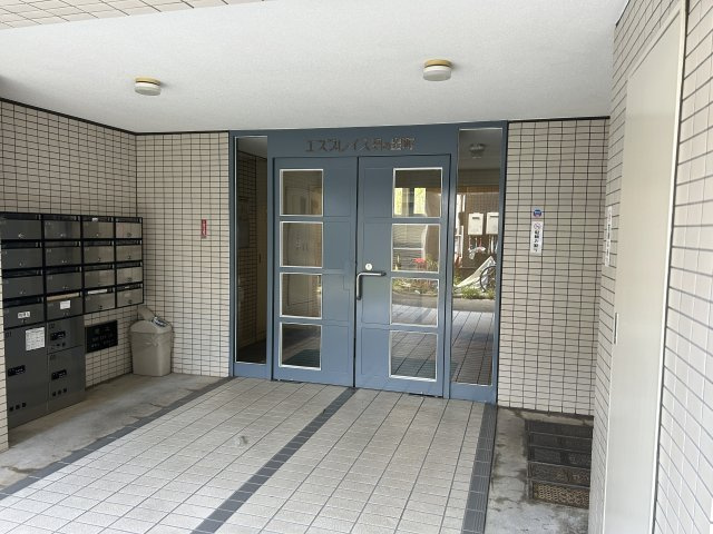 エスプレイス日の出町のエントランス|エスプレイス日の出町　エントランス