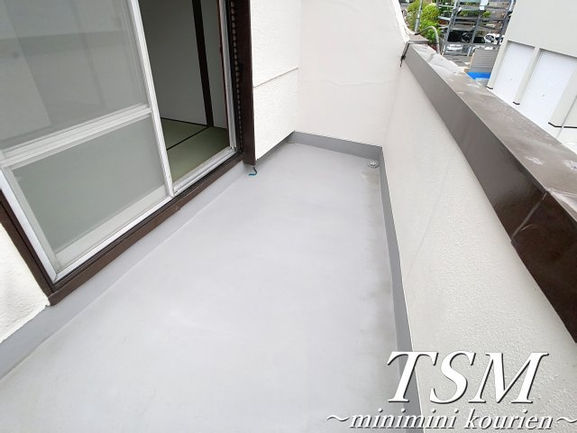 寝屋川市寿町店舗付住宅のバルコニー