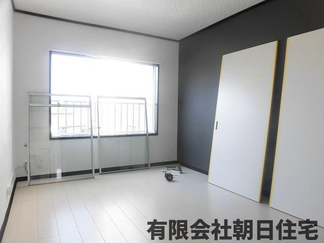 【洋室】 | エバーグリーン大輪 | 落ち着いた色調の洋室です