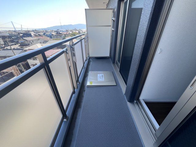エムライズ大観町のバルコニー