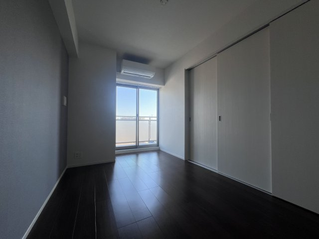 エムライズ大観町の寝室