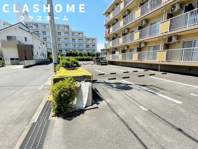 シャトレベール青山　　　刈谷市の賃貸はクラスホーム刈谷店の駐車場
