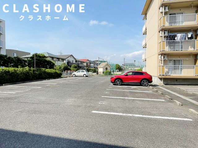 シャトレベール青山　　　刈谷市の賃貸はクラスホーム刈谷店の駐車場