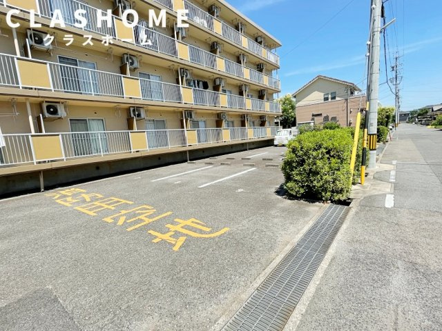 シャトレベール青山　　　刈谷市の賃貸はクラスホーム刈谷店の駐車場