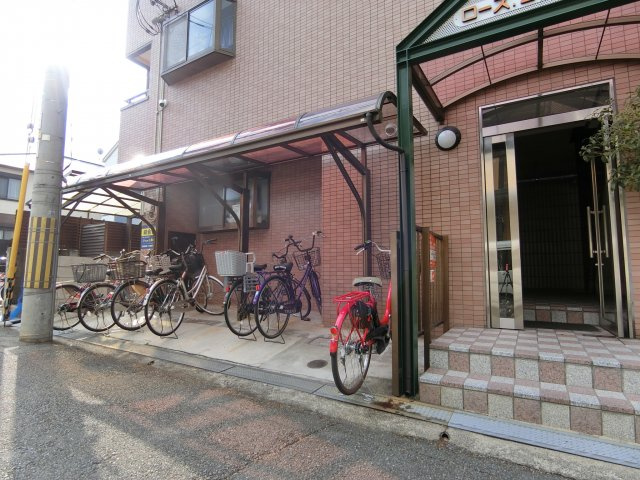 ローズコート上穂のエントランス