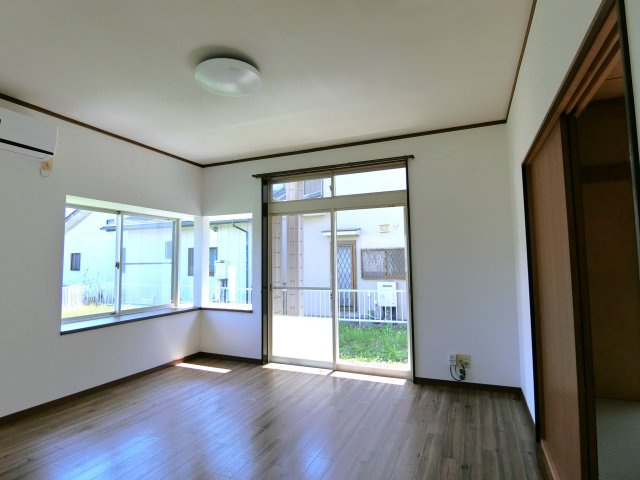 北飯塚貸家の洋室