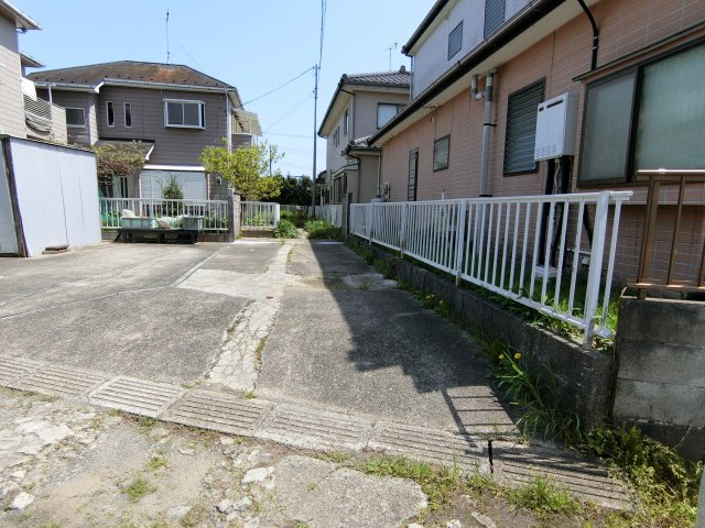 北飯塚貸家の駐車場