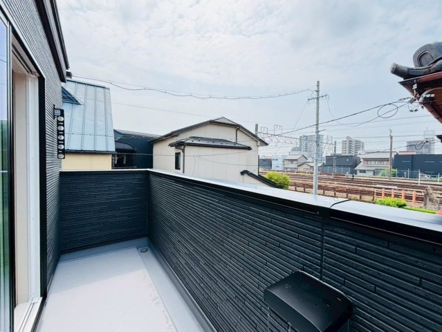 【商談中】新築戸建　大垣市林町　全1区画分譲のバルコニー|バルコニーは南向きで洗濯物もよく乾きます！