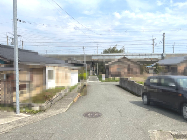 高島市今津町弘川73坪売地の前面道路含む現地写真