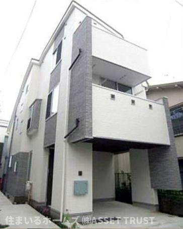 初台一戸建の外観