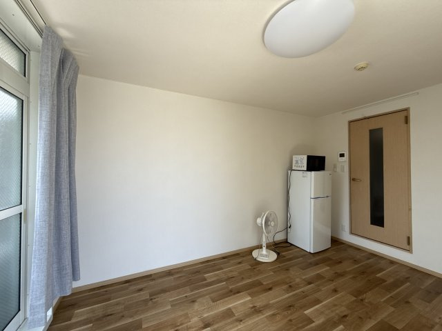 カルム三条町の居間・リビング