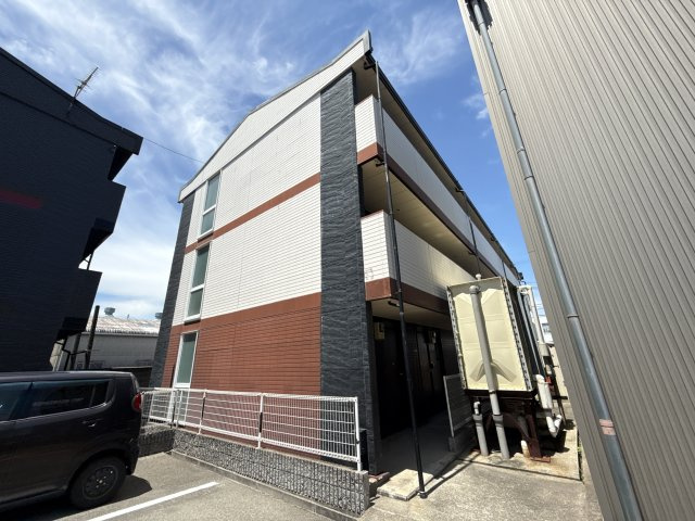 カルム三条町の外観