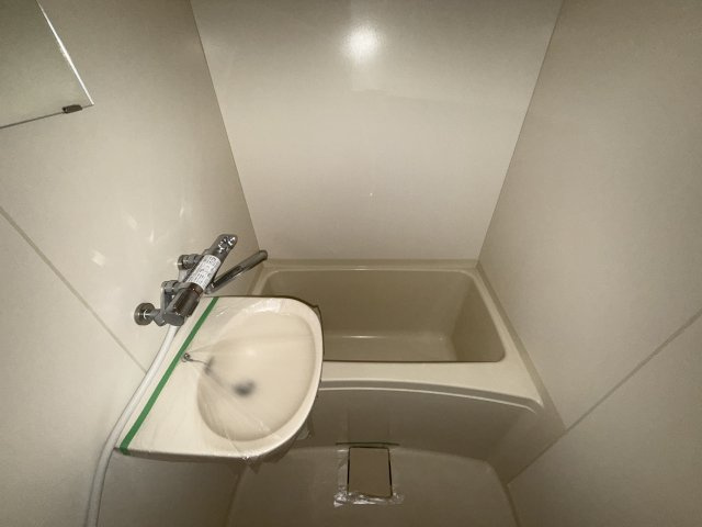 カルム三条町の浴室