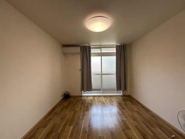 カルム三条町の居間・リビング