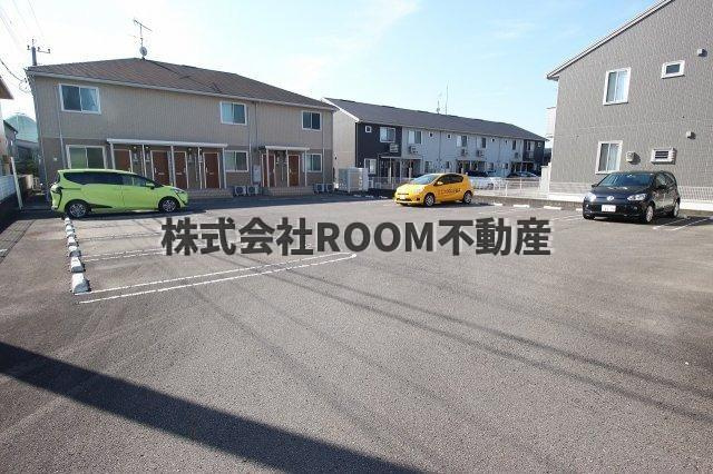 SOHO’S吉尾　B棟の駐車場|駐車場に車を止められます