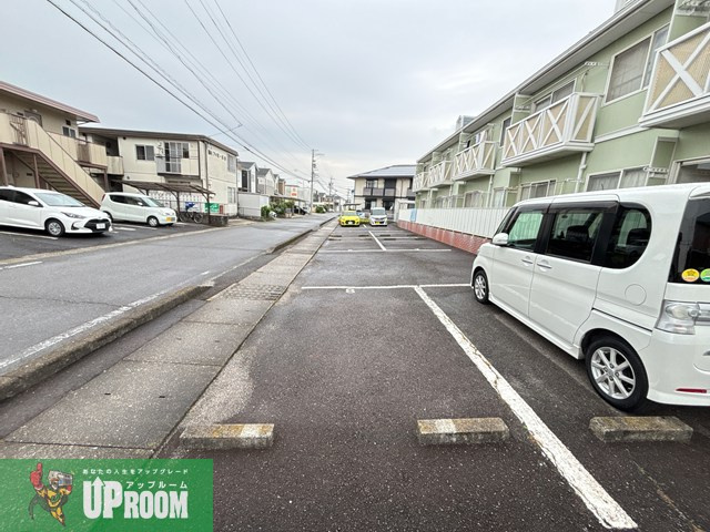 アメニティ京の駐車場